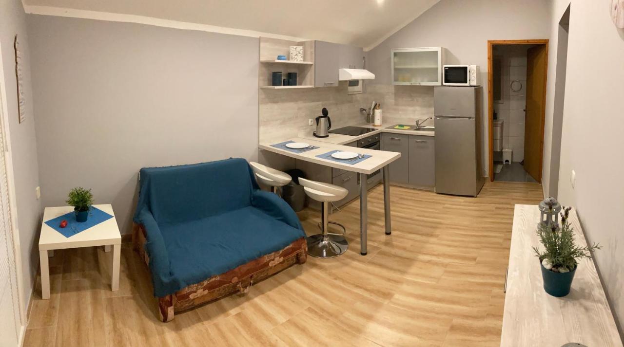 Apartman Turanj Exterior foto