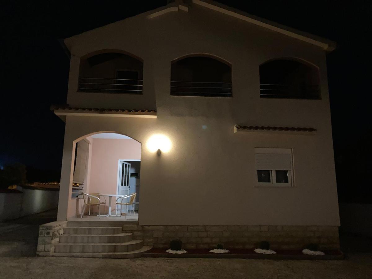 Apartman Turanj Exterior foto
